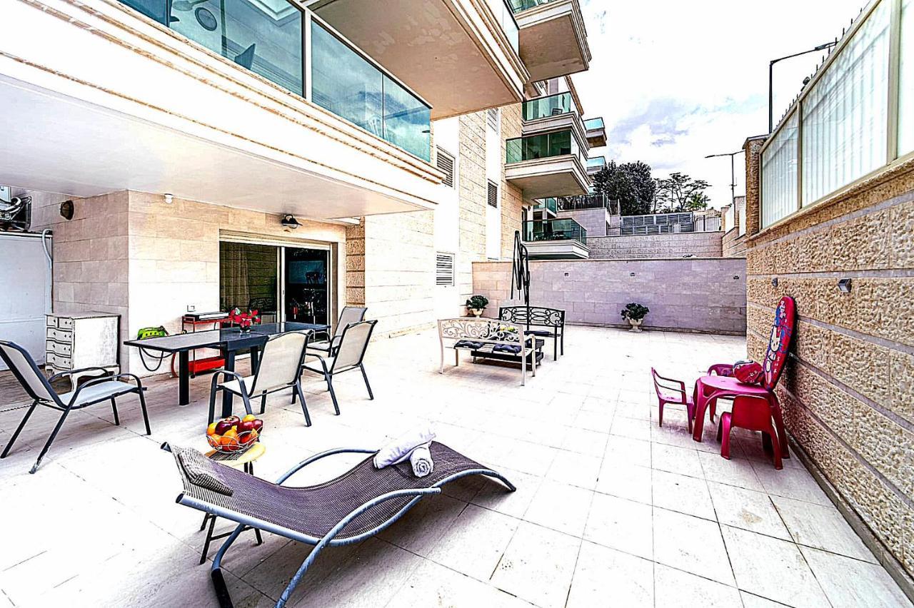 Milana'S Deluxe With Big Patio And Pool Leilighet Eilat Eksteriør bilde